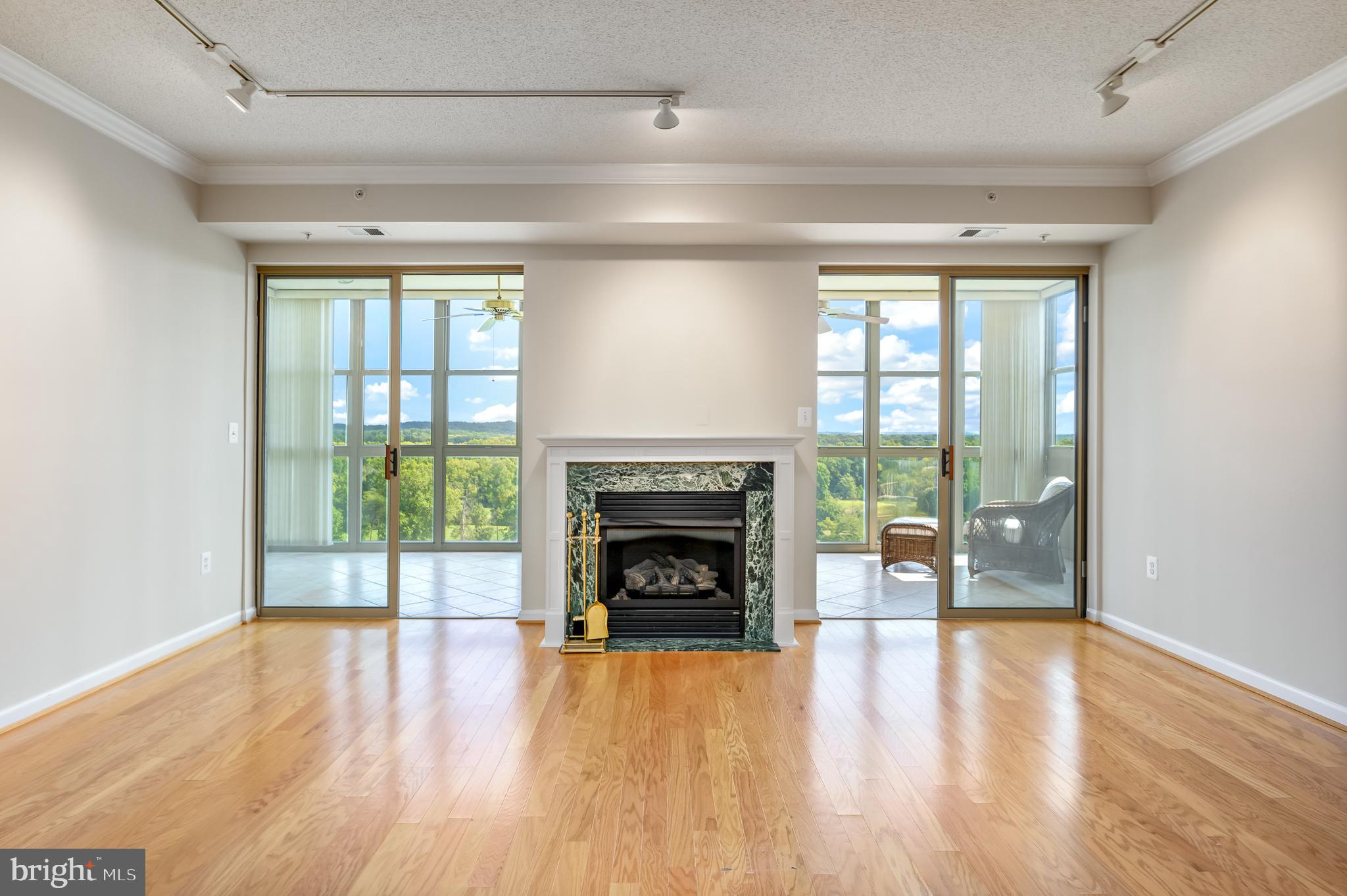 19360 Magnolia Grove Sq #417