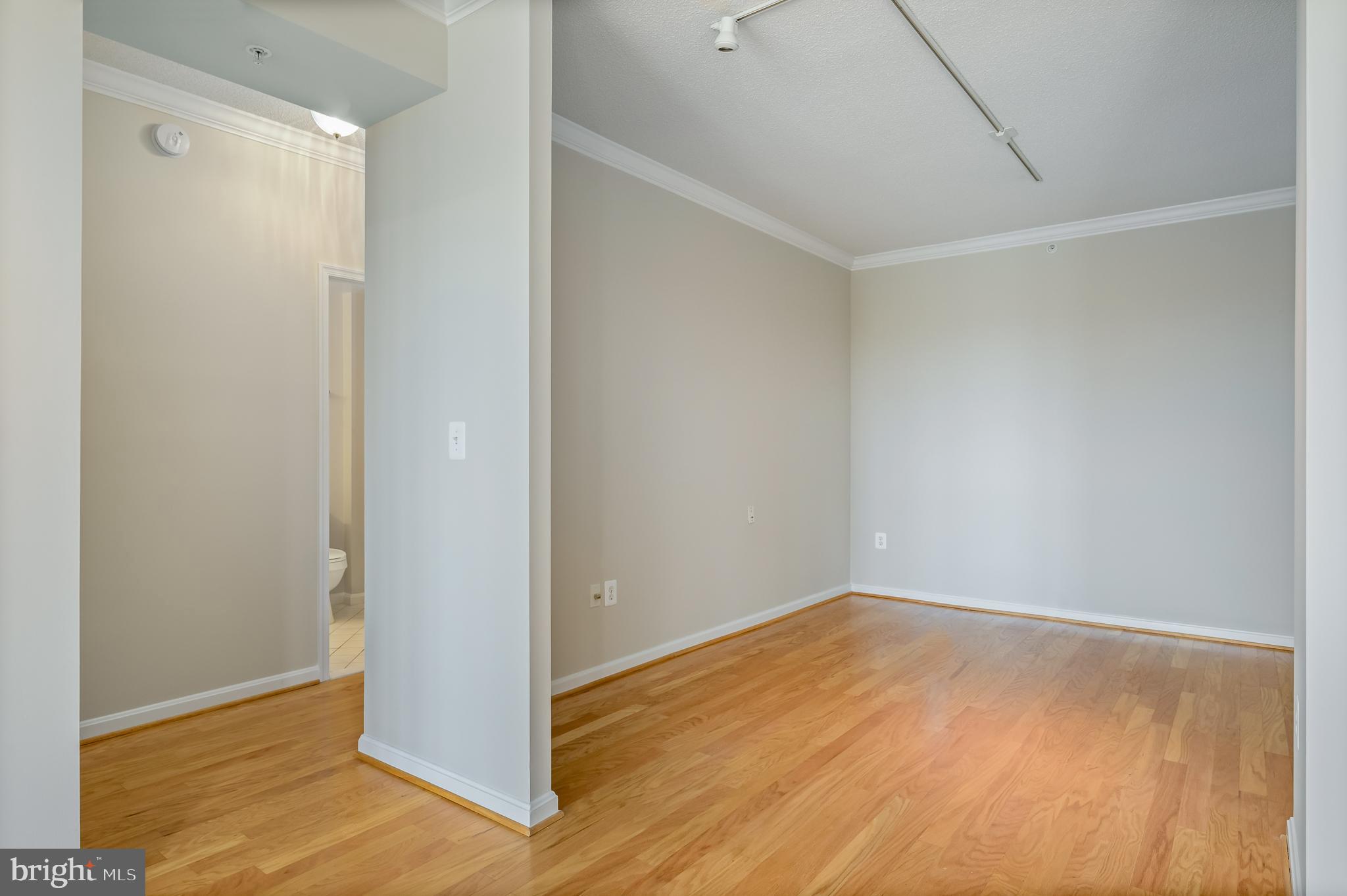 19360 Magnolia Grove Sq #417