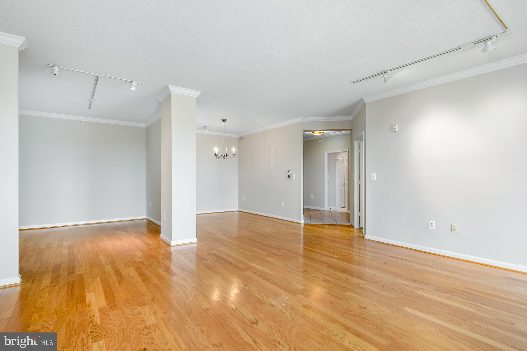 19360 Magnolia Grove Sq #417