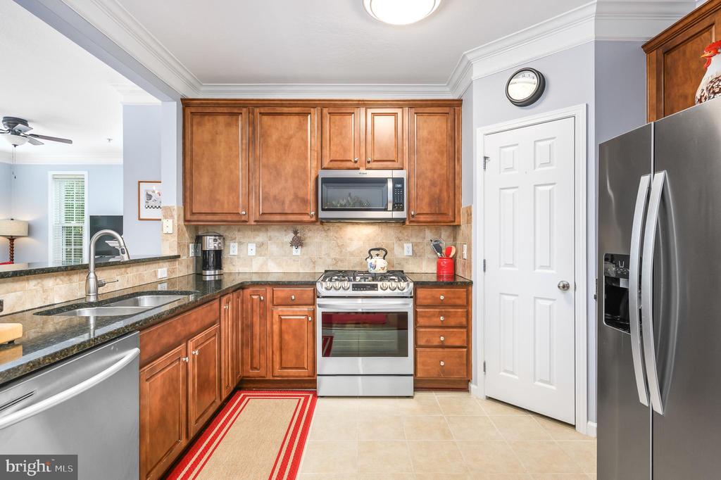 507 Sunset View Ter SE #206