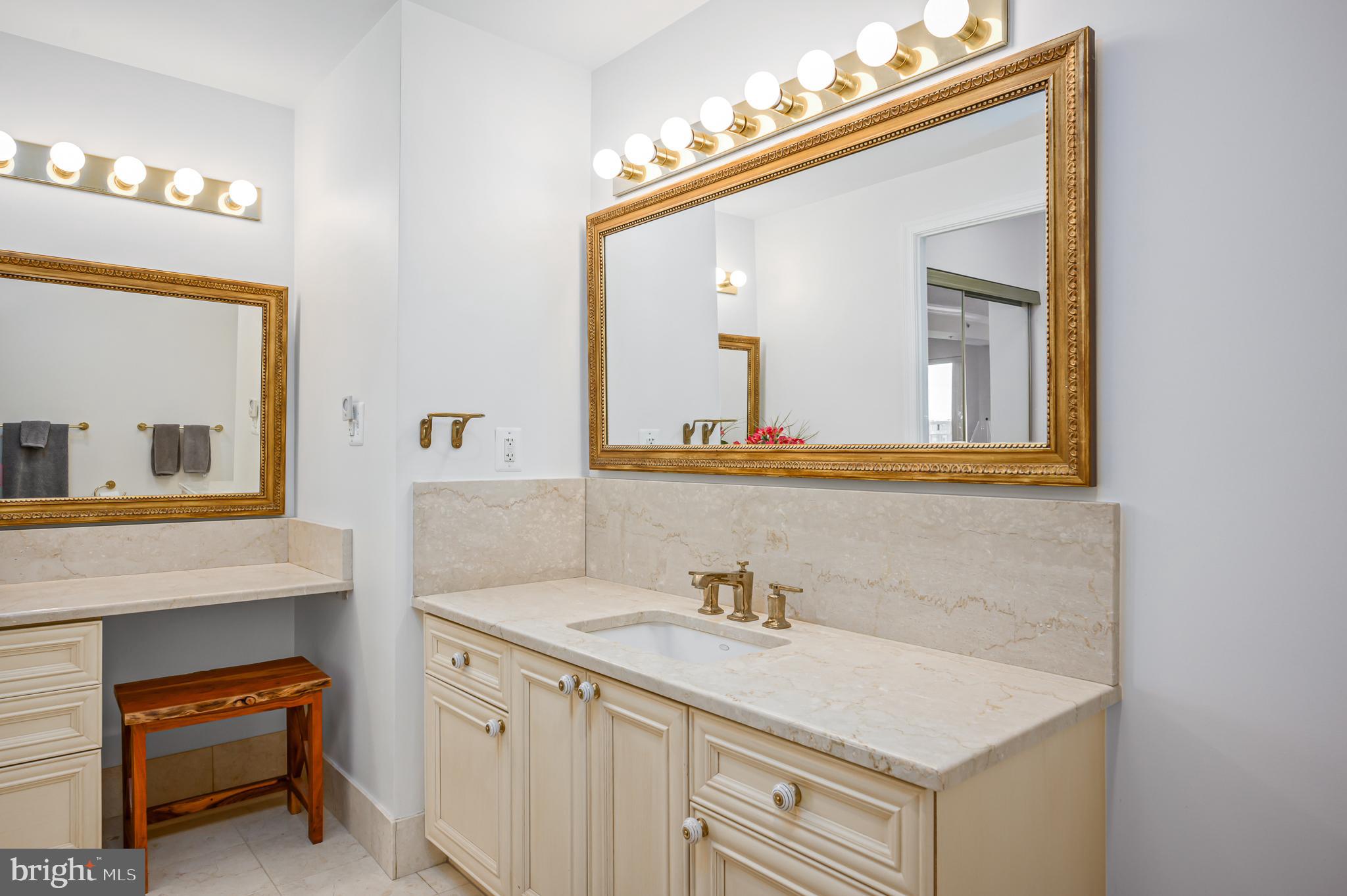 19355 CYPRESS RIDGE TER #1106