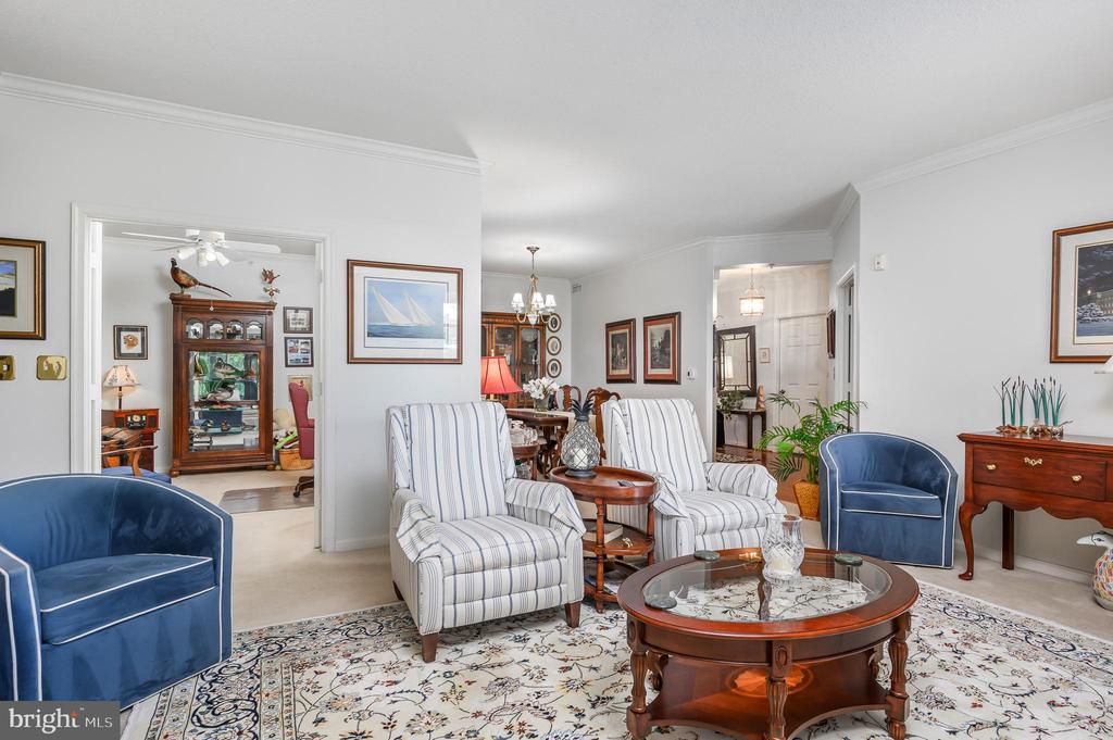 19360 Magnolia Grove Sq #204