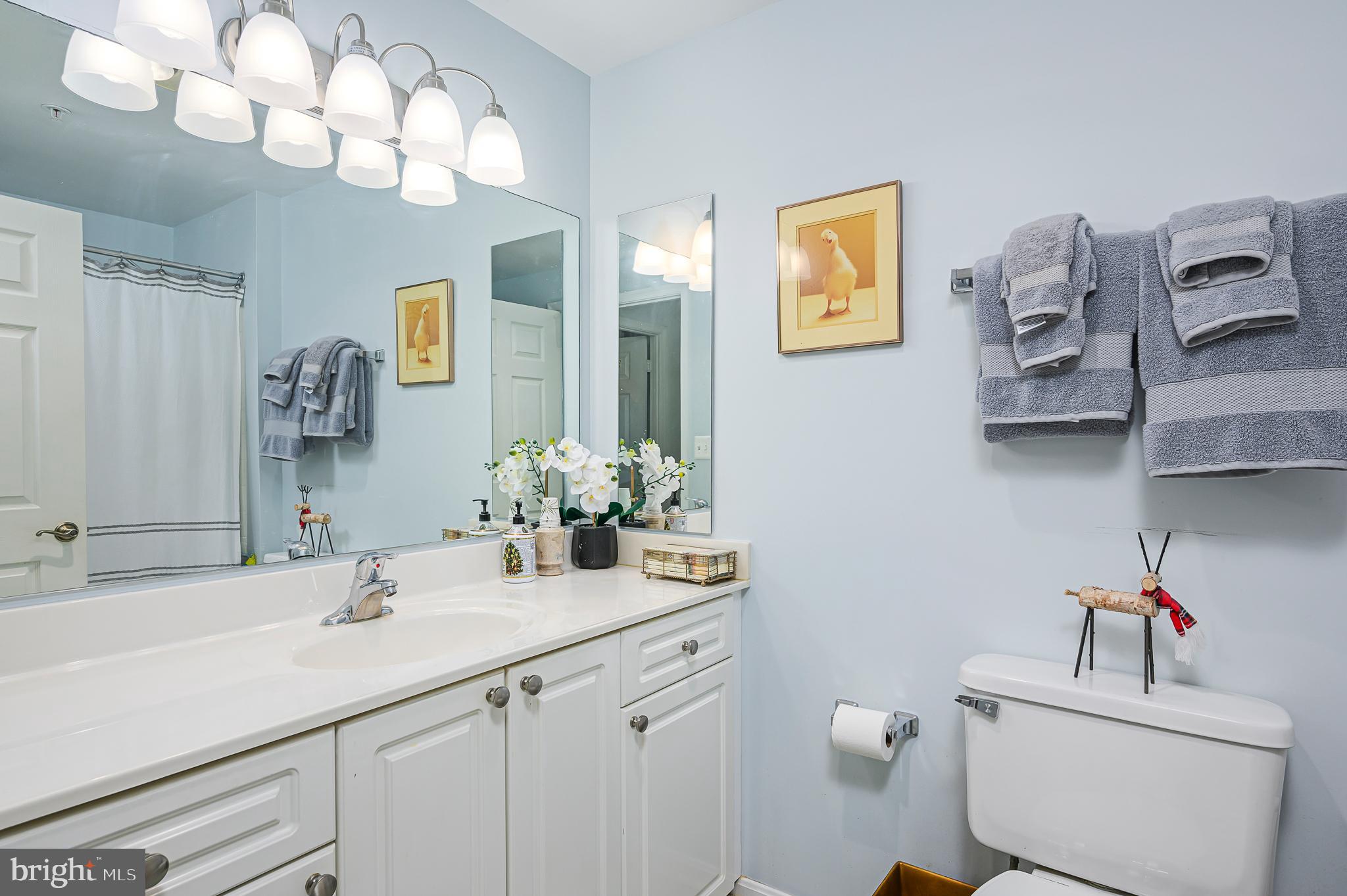 19360 Magnolia Grove Sq #204