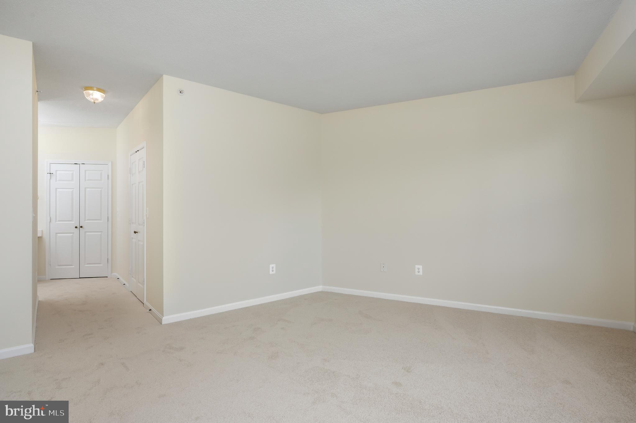 19350 Magnolia Grove Sq #411