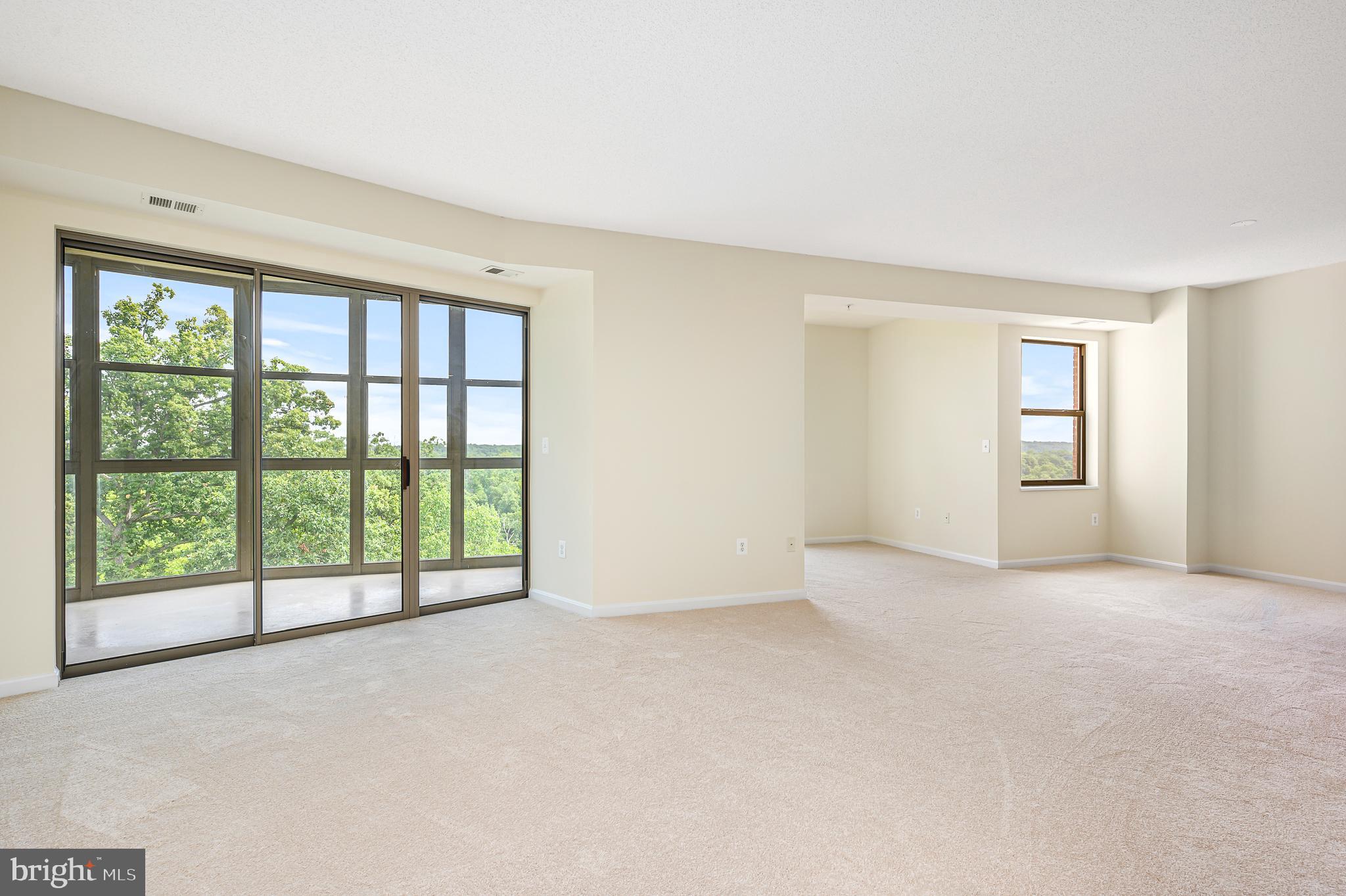 19350 Magnolia Grove Sq #411