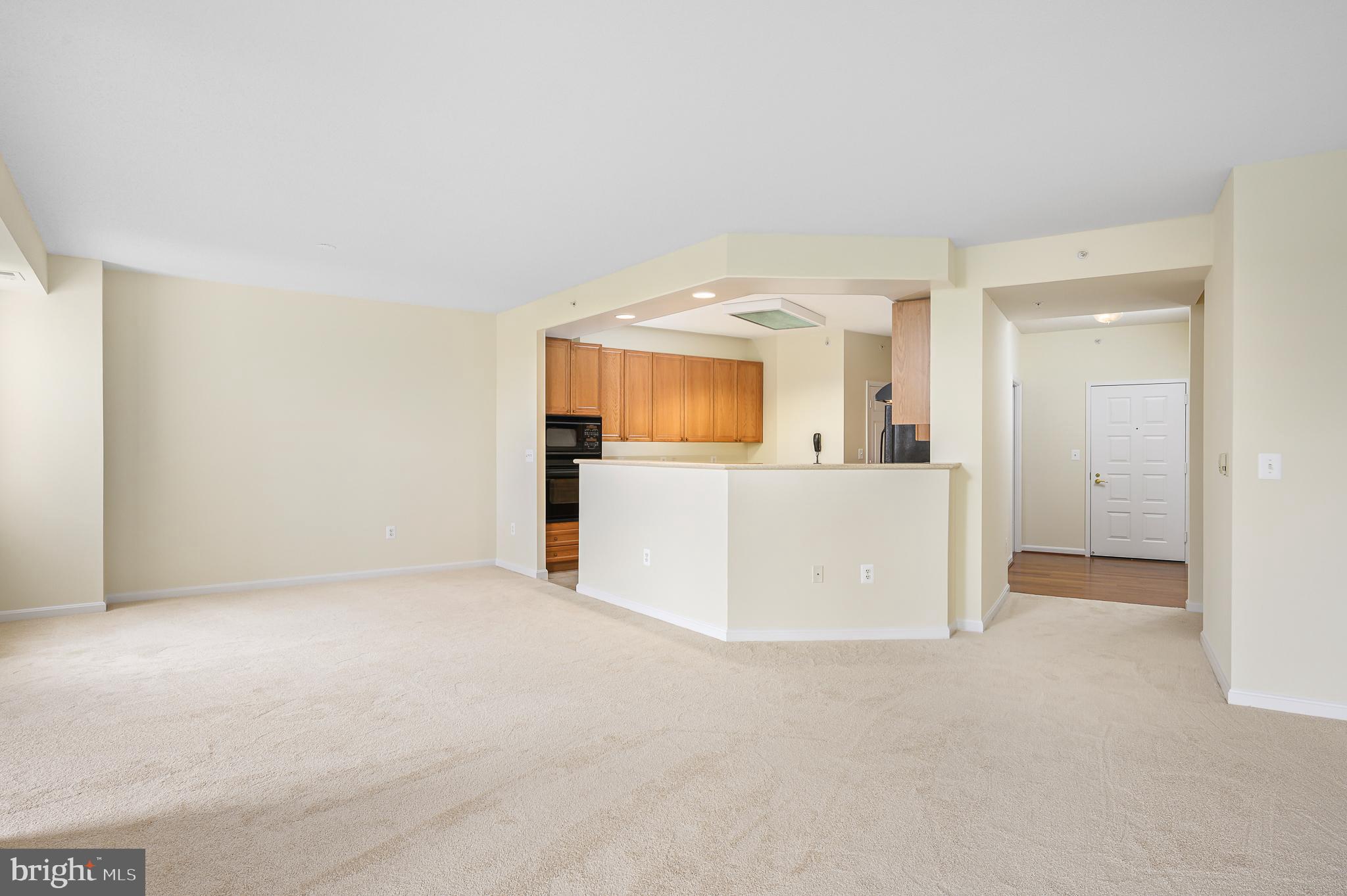 19350 Magnolia Grove Sq #411