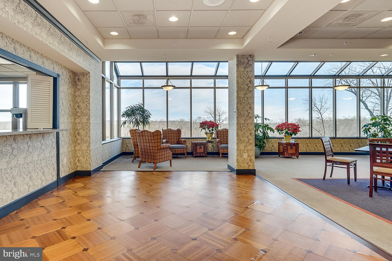 19350 Magnolia Grove Sq #411