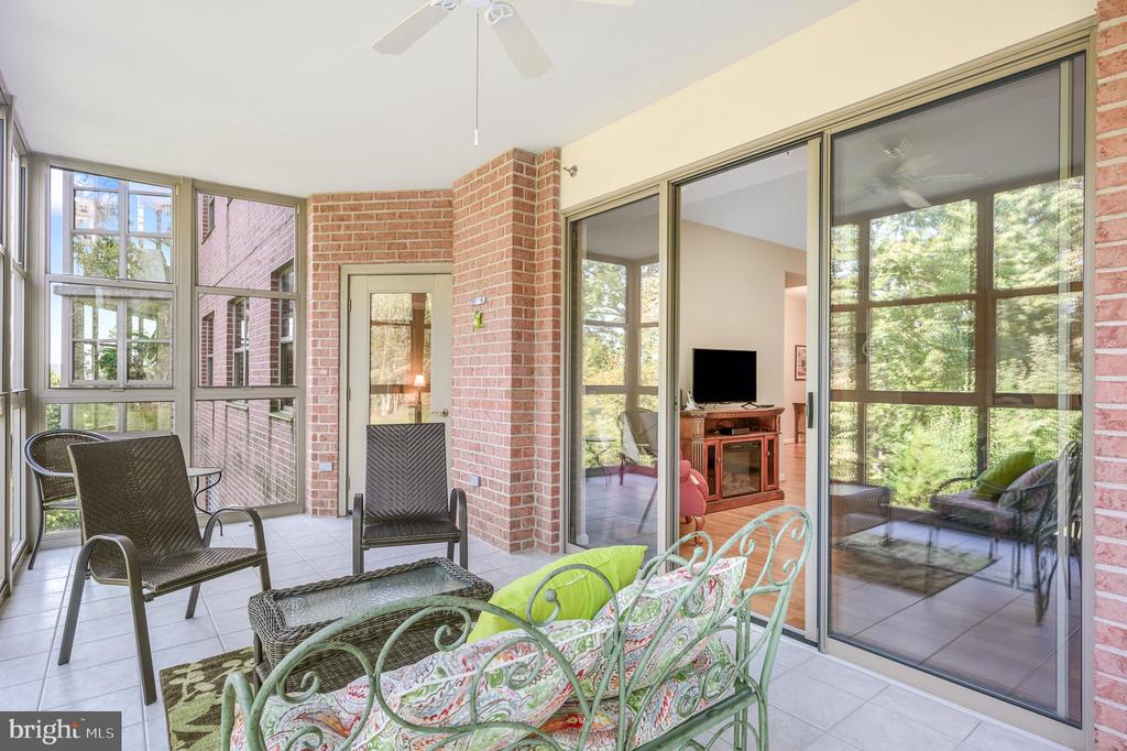 19350 Magnolia Grove Sq #112