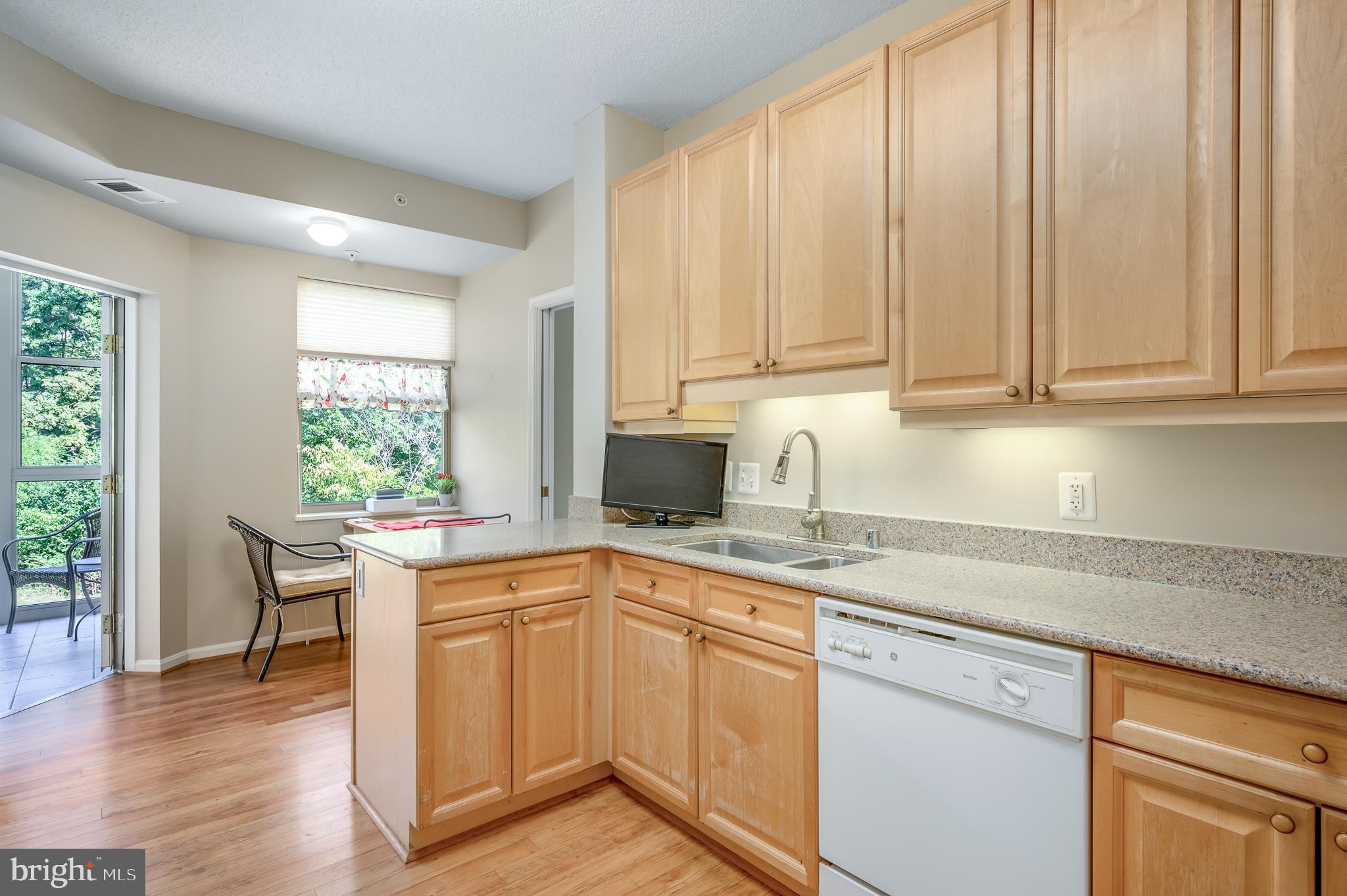 19350 Magnolia Grove Sq #112