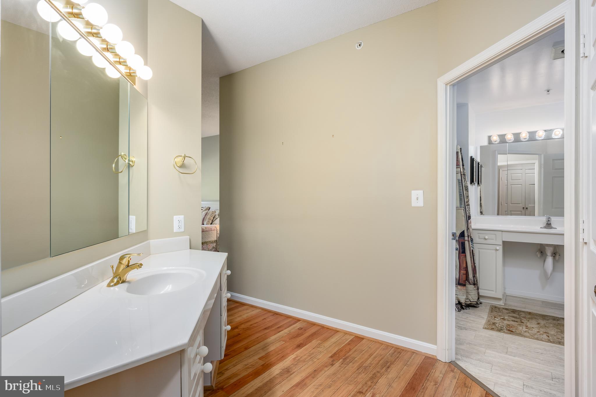 19350 Magnolia Grove Sq #112