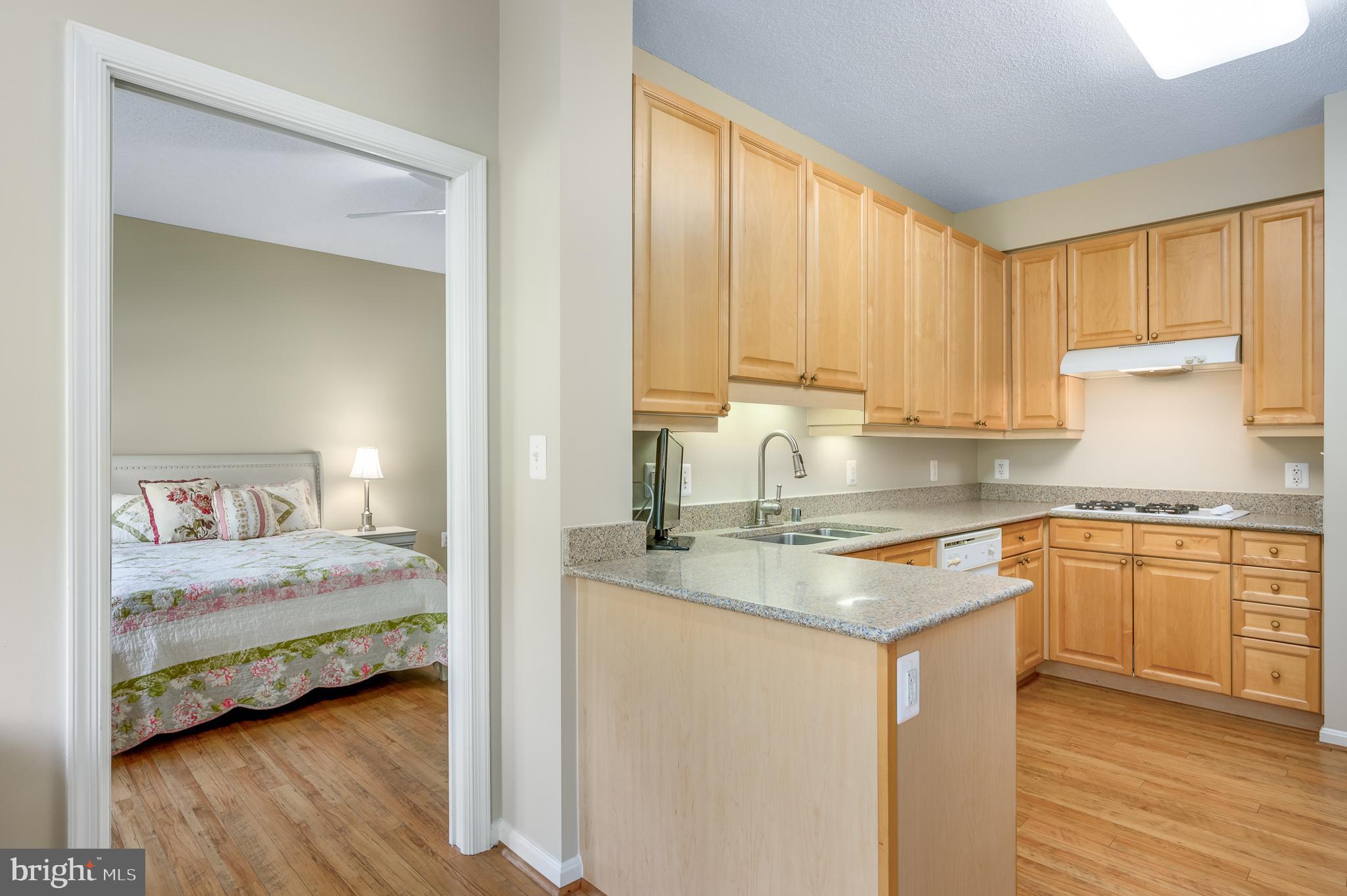 19350 Magnolia Grove Sq #112