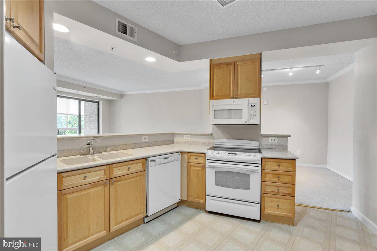 19355 Cypress Ridge Ter #503