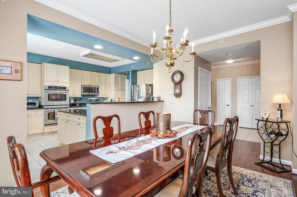 19350 Magnolia Grove Sq #109