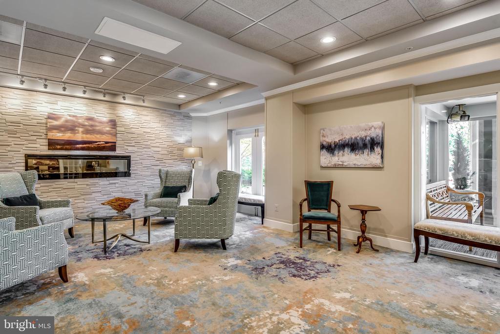 19355 Cypress Ridge Ter #421