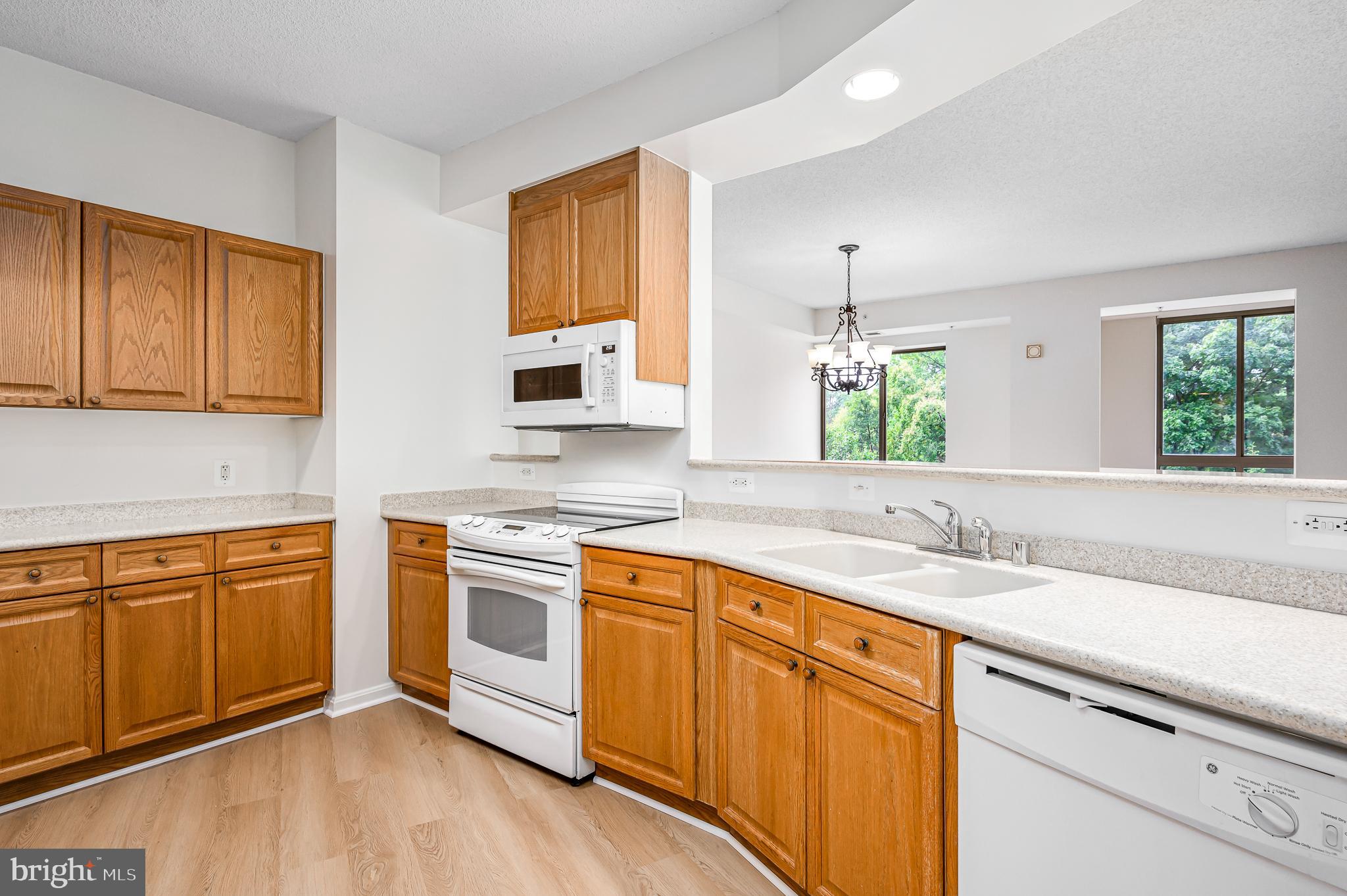 19355 Cypress Ridge Ter #421