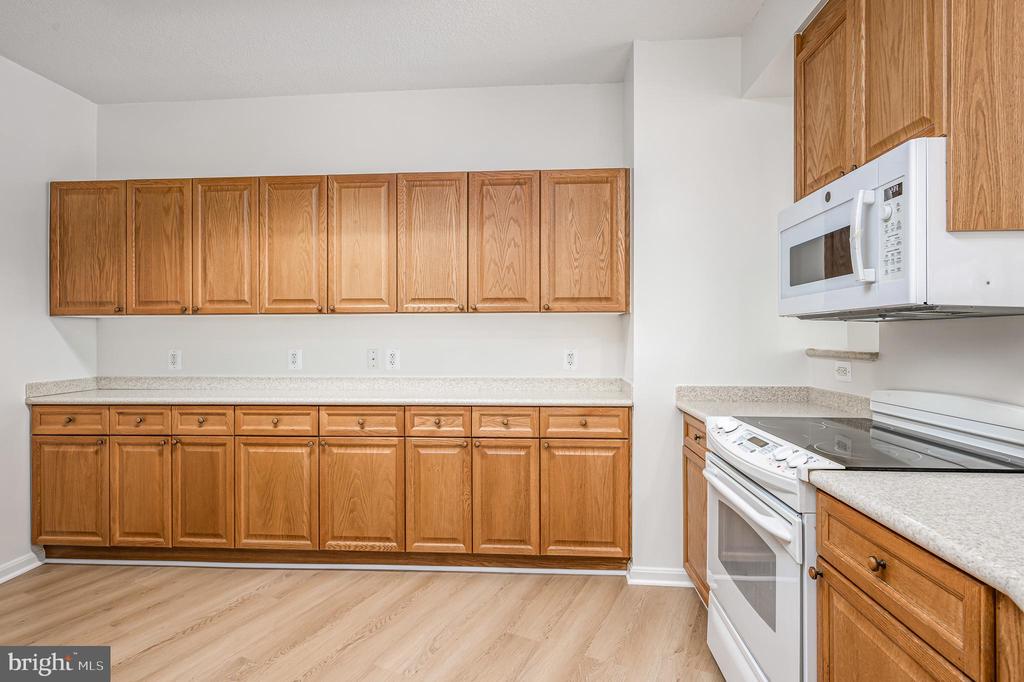19355 Cypress Ridge Ter #421