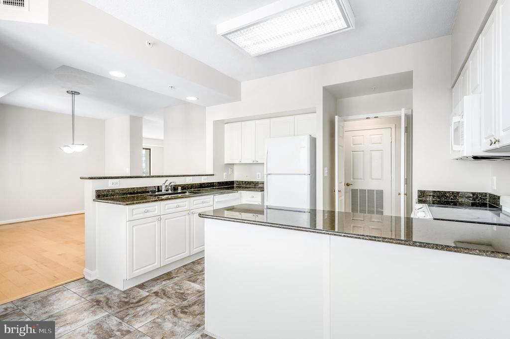 19365 Cypress Ridge Ter #817