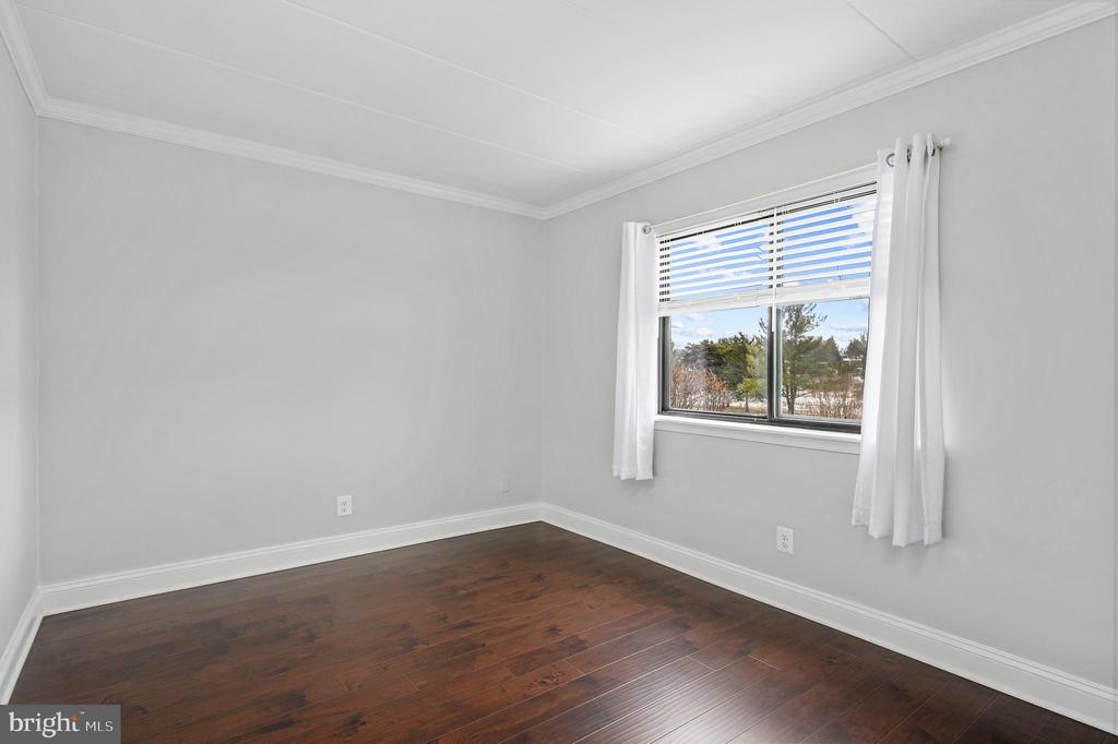125-E Clubhouse Dr SW #1