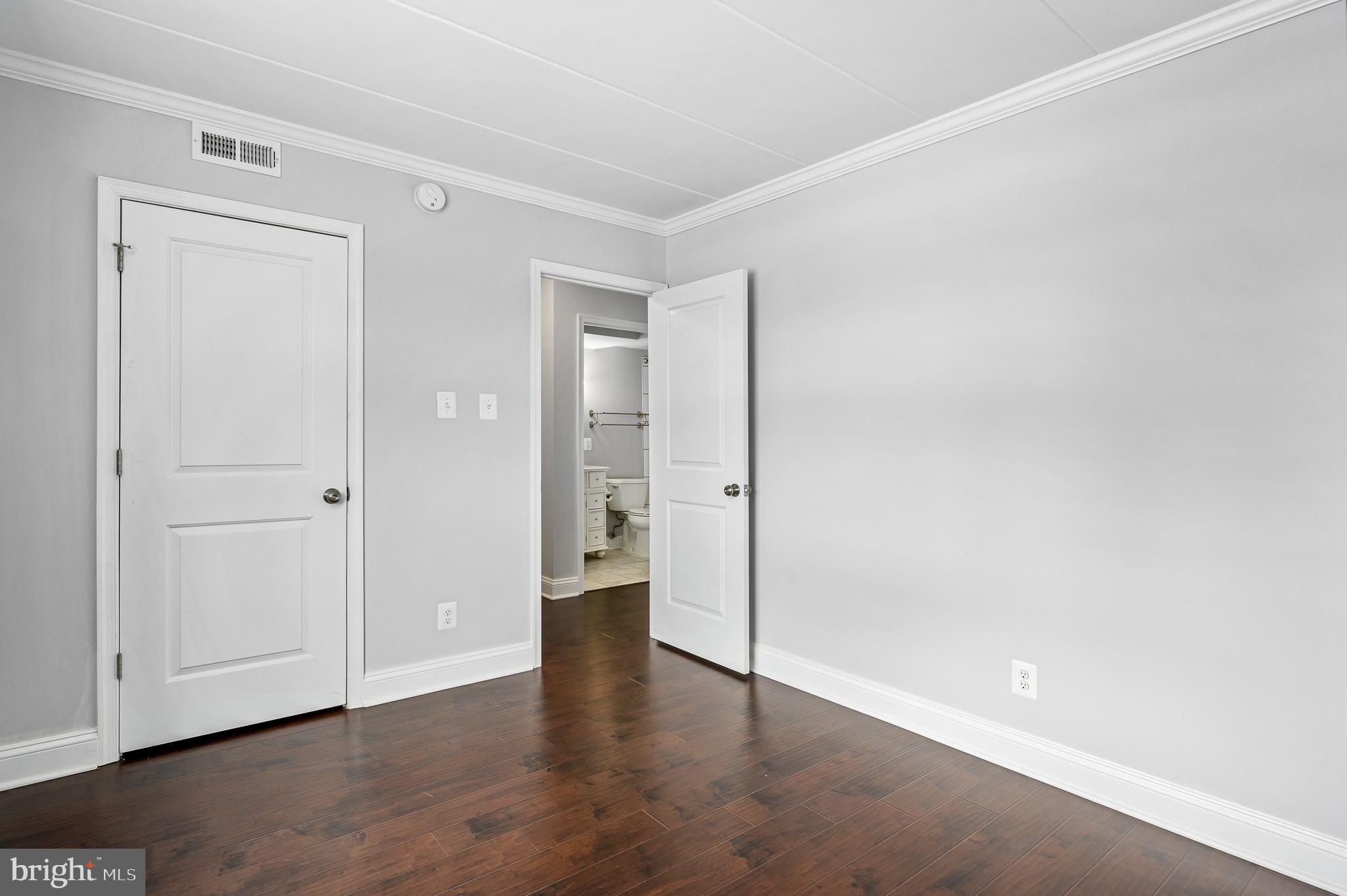 125-E Clubhouse Dr SW #1