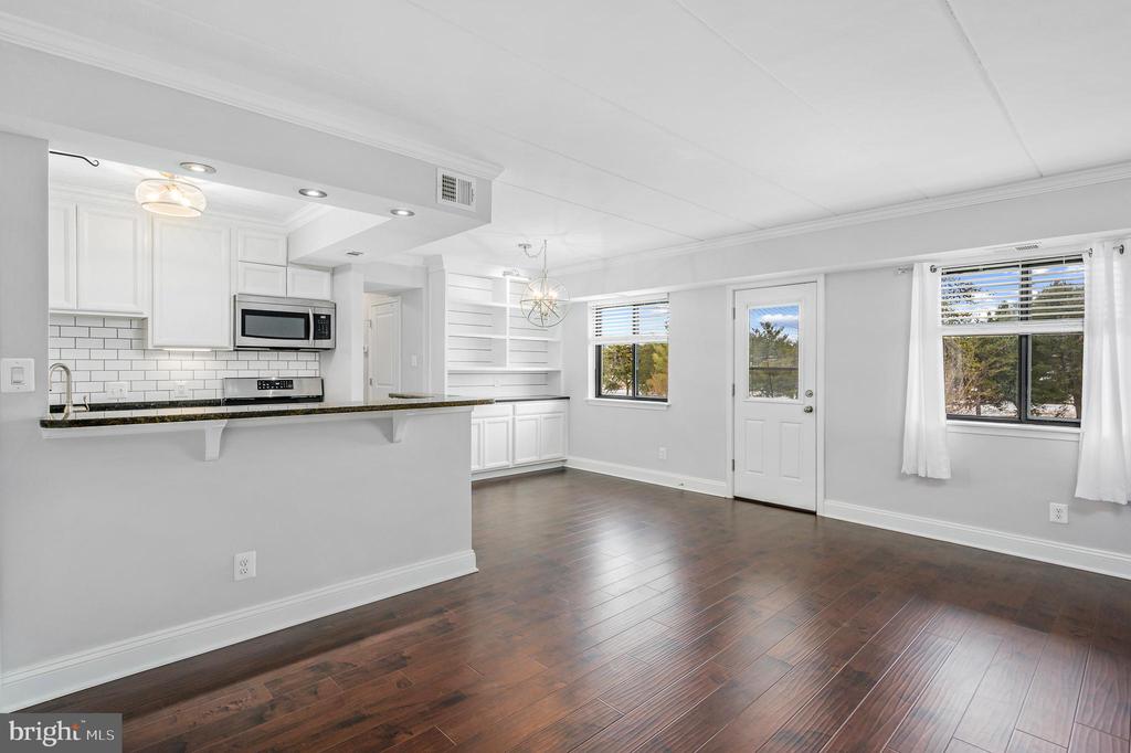 125-E Clubhouse Dr SW #1