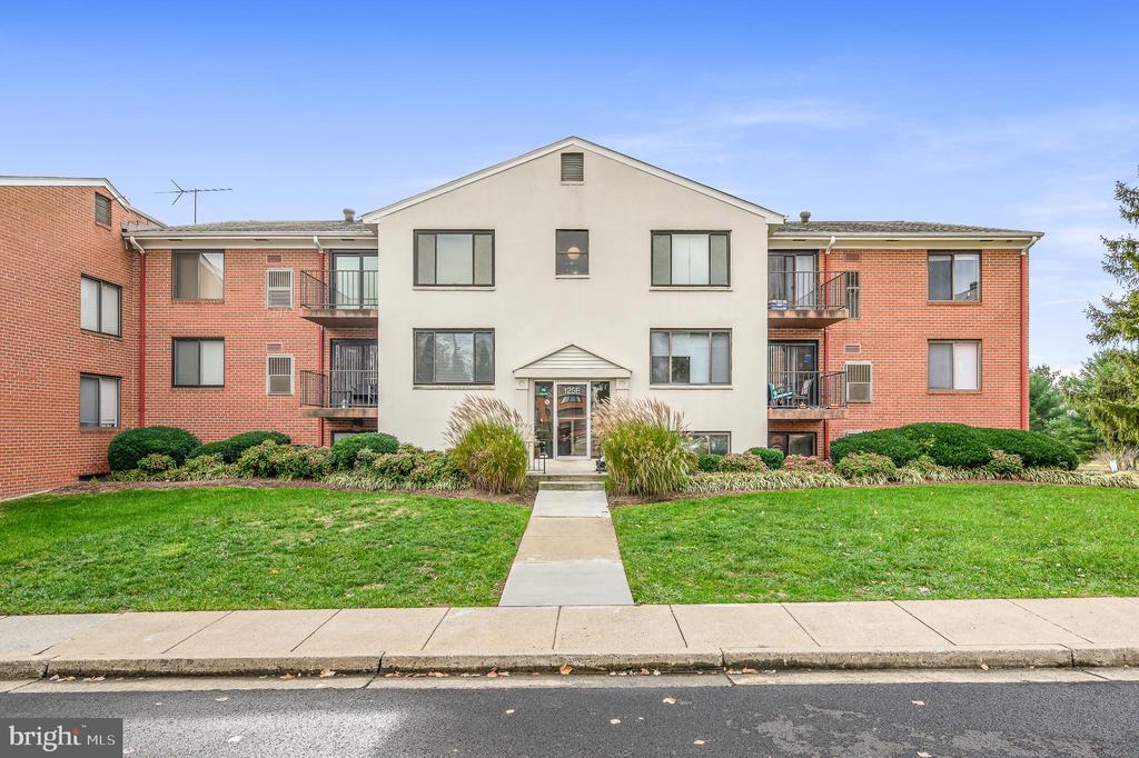 125-E Clubhouse Dr SW #1