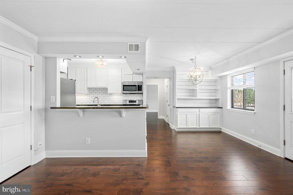 125-E Clubhouse Dr SW #1