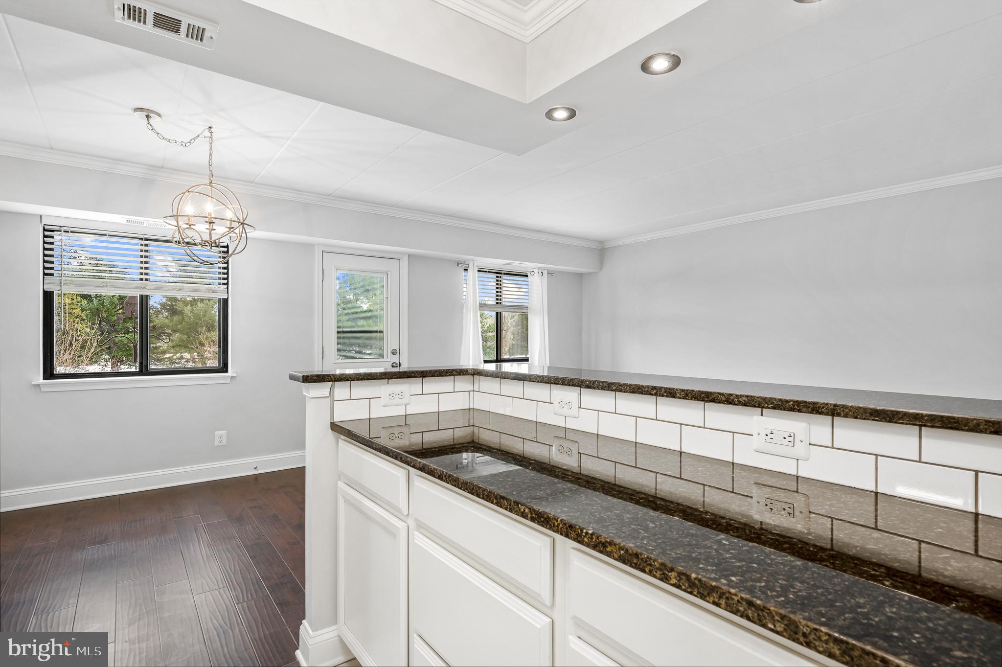 125-E Clubhouse Dr SW #1