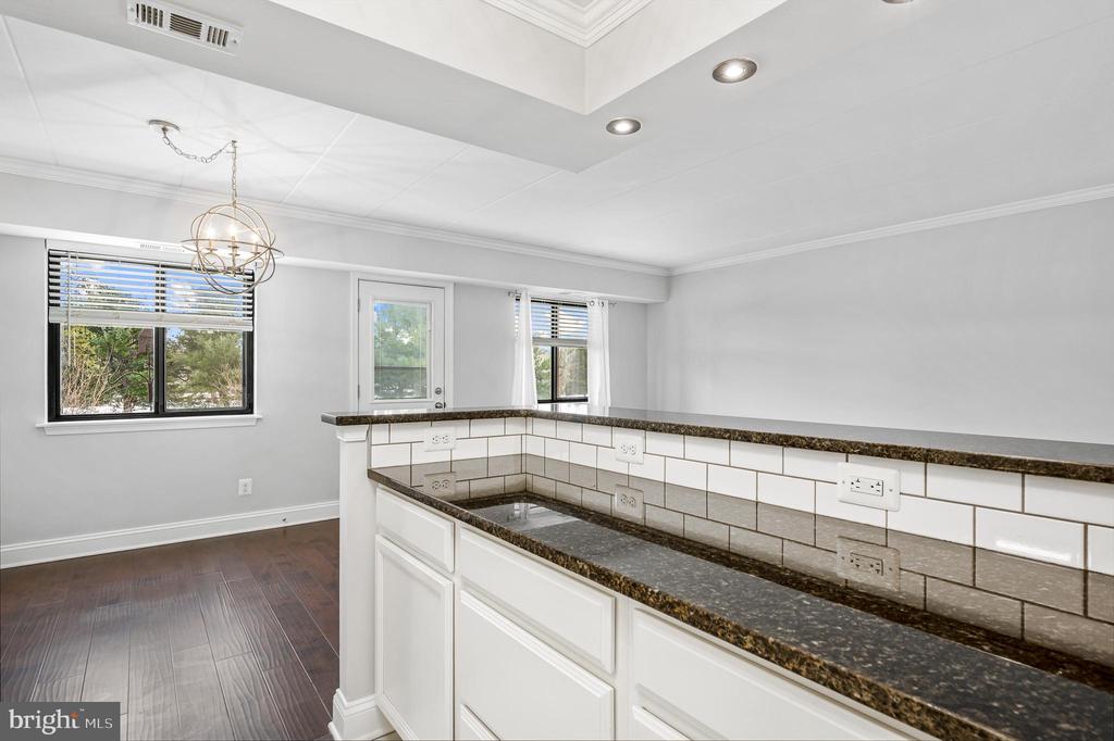 125-E Clubhouse Dr SW #1