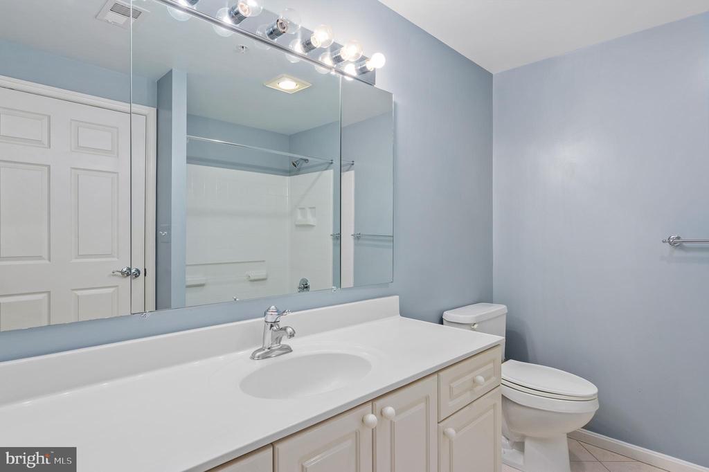 19355 CYPRESS RIDGE TER #406