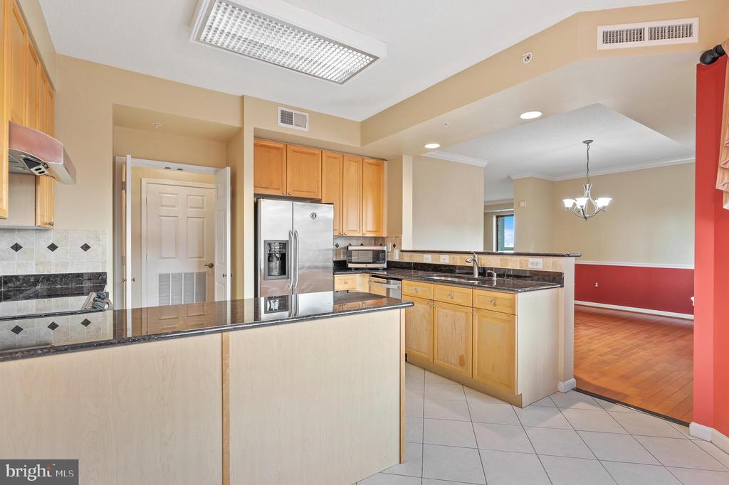 19355 CYPRESS RIDGE TER #406
