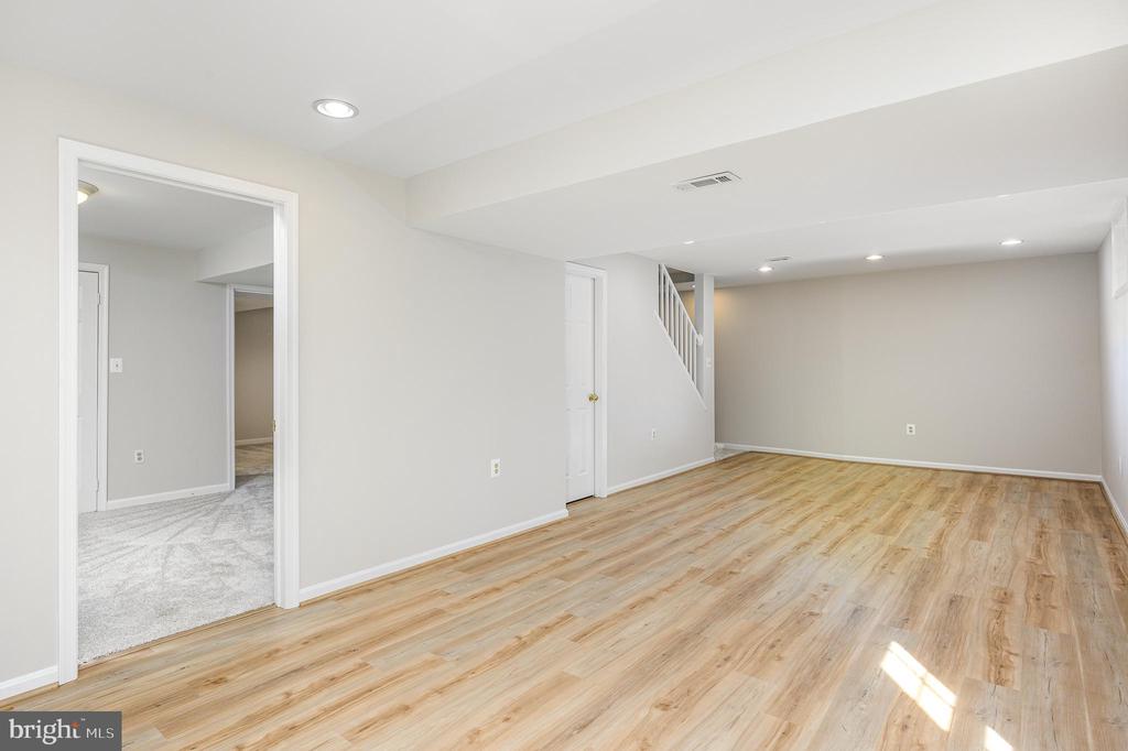 43356 Wayside Cir