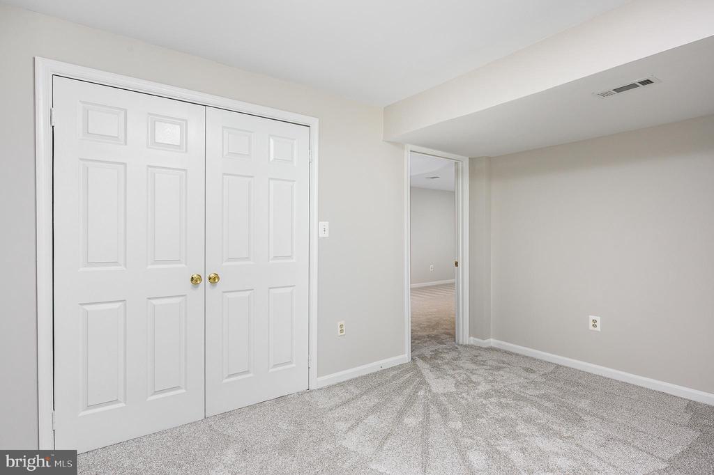 43356 Wayside Cir