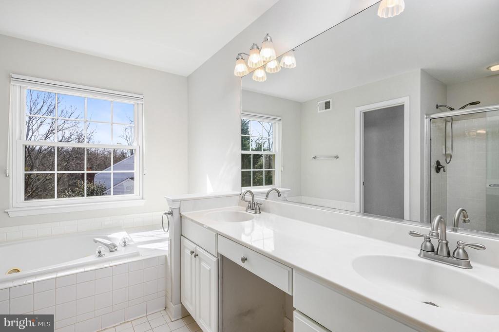 43356 Wayside Cir