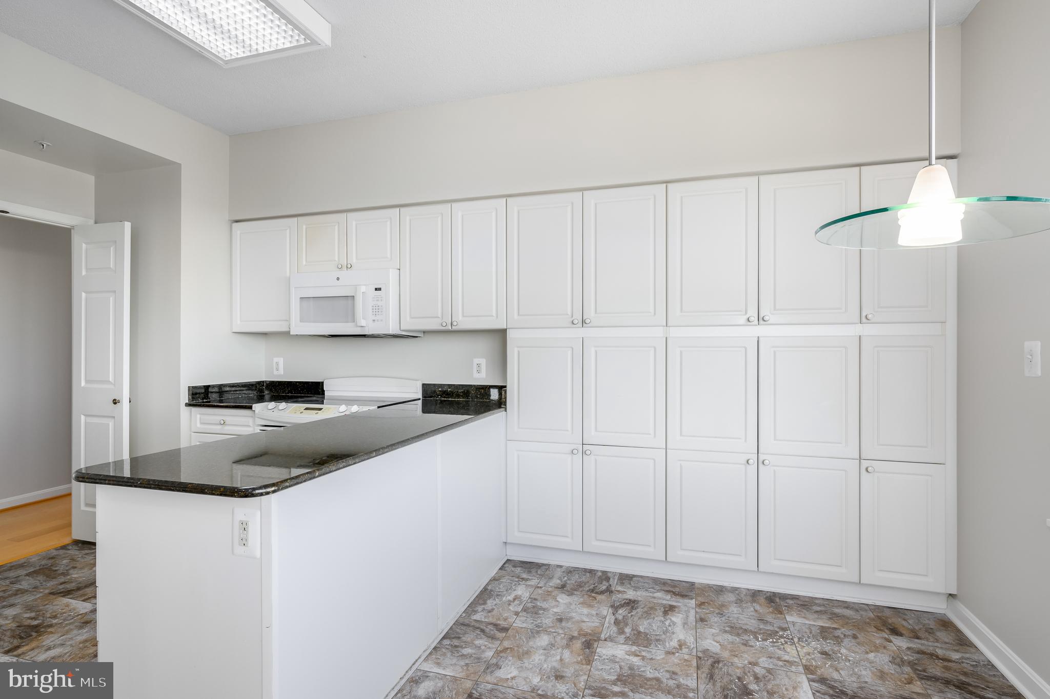 19365 CYPRESS RIDGE TER #817