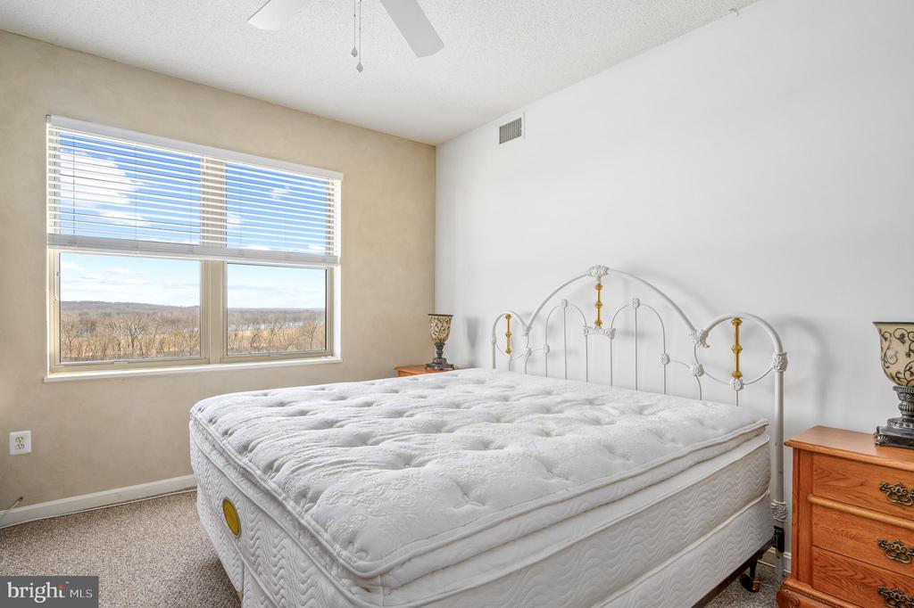 19360 MAGNOLIA GROVE SQ #418