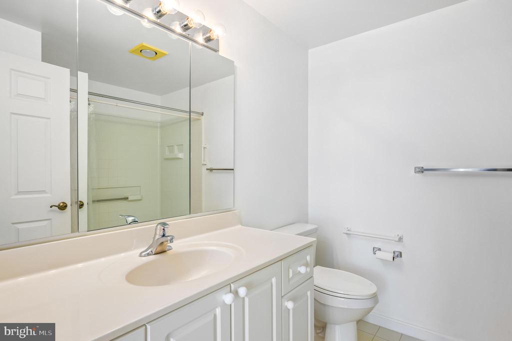 19360 MAGNOLIA GROVE SQ #418