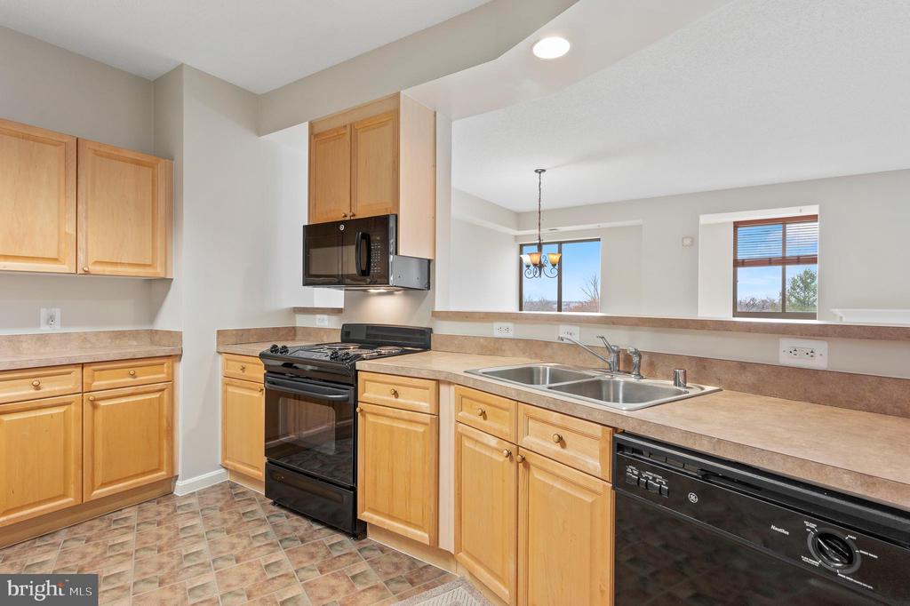 19355 Cypress Ridge Ter #821
