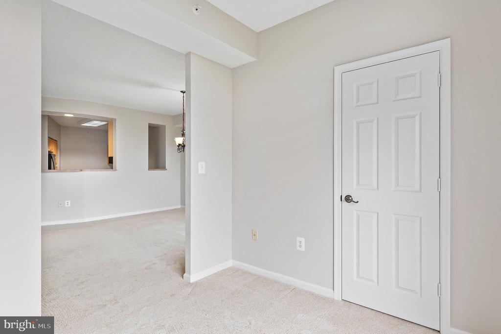 19355 Cypress Ridge Ter #821