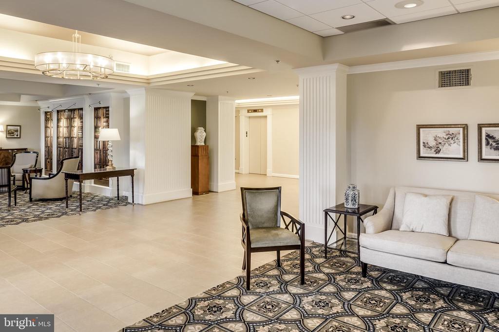 19375 Cypress Ridge Ter #215