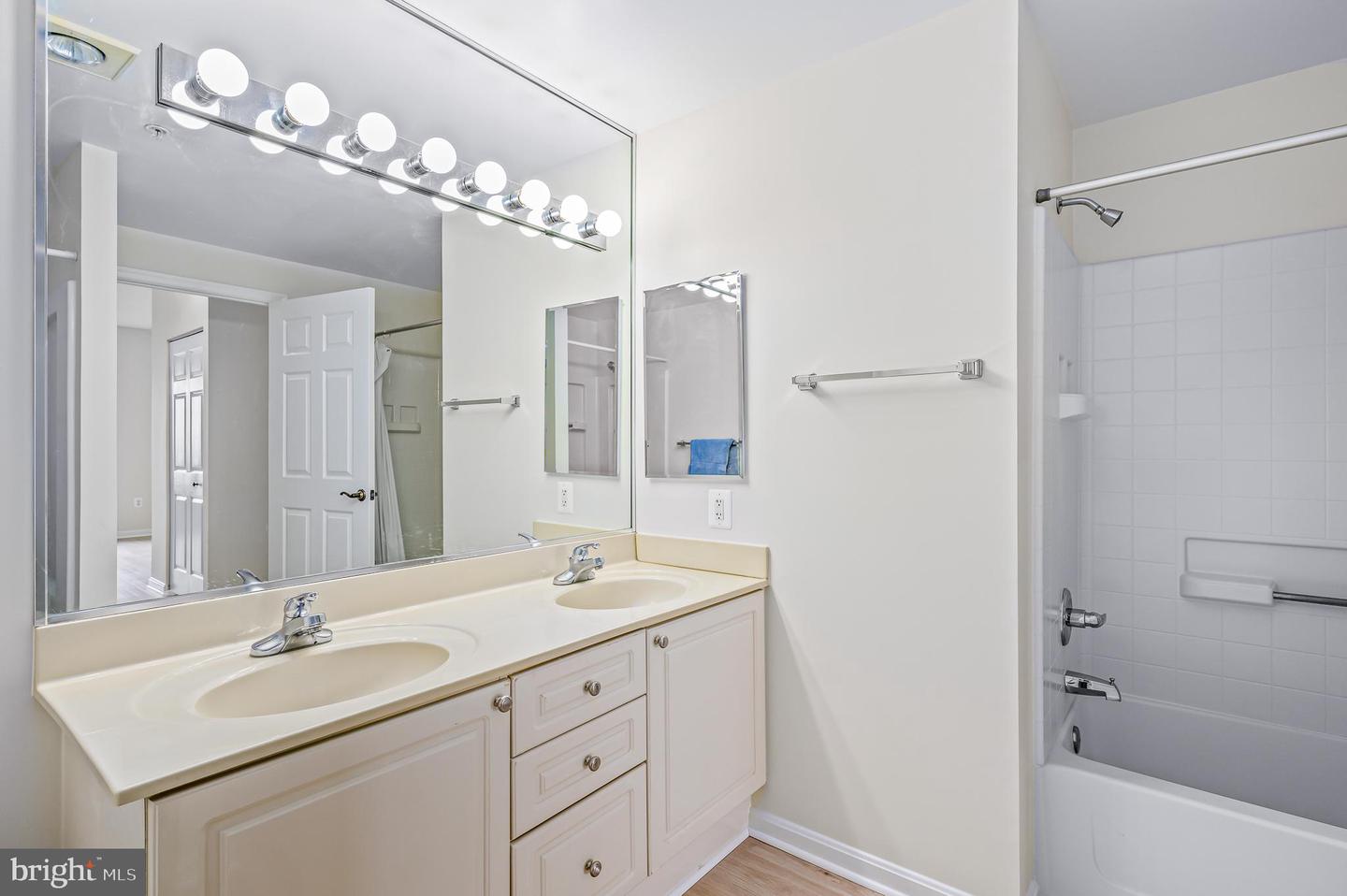19375 Cypress Ridge Ter #215