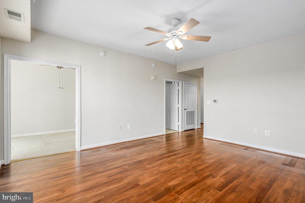 19375 Cypress Ridge Ter #906