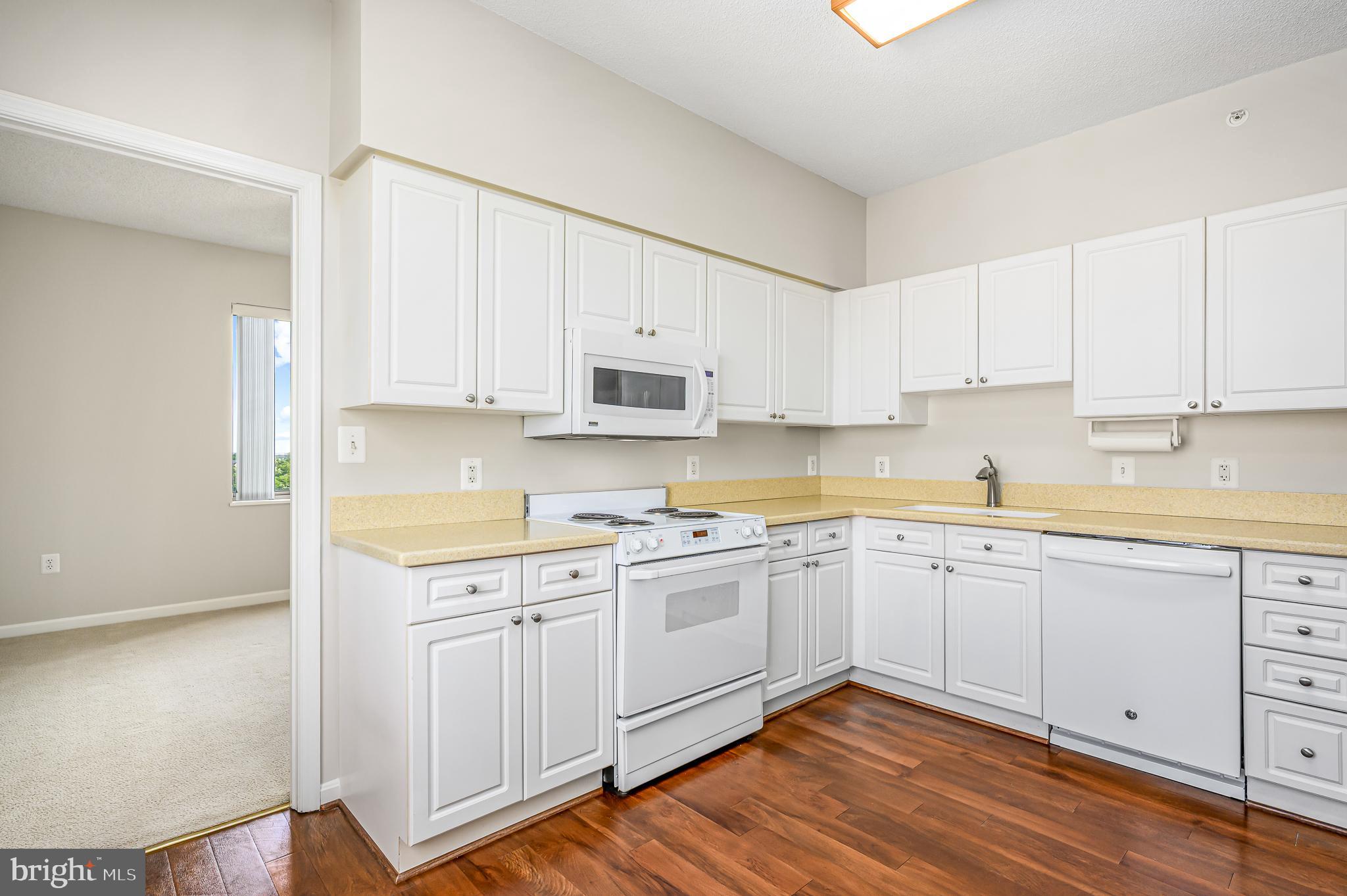 19375 Cypress Ridge Ter #906