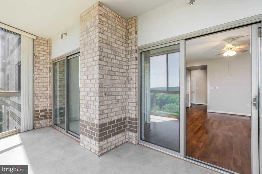 19375 Cypress Ridge Ter #906