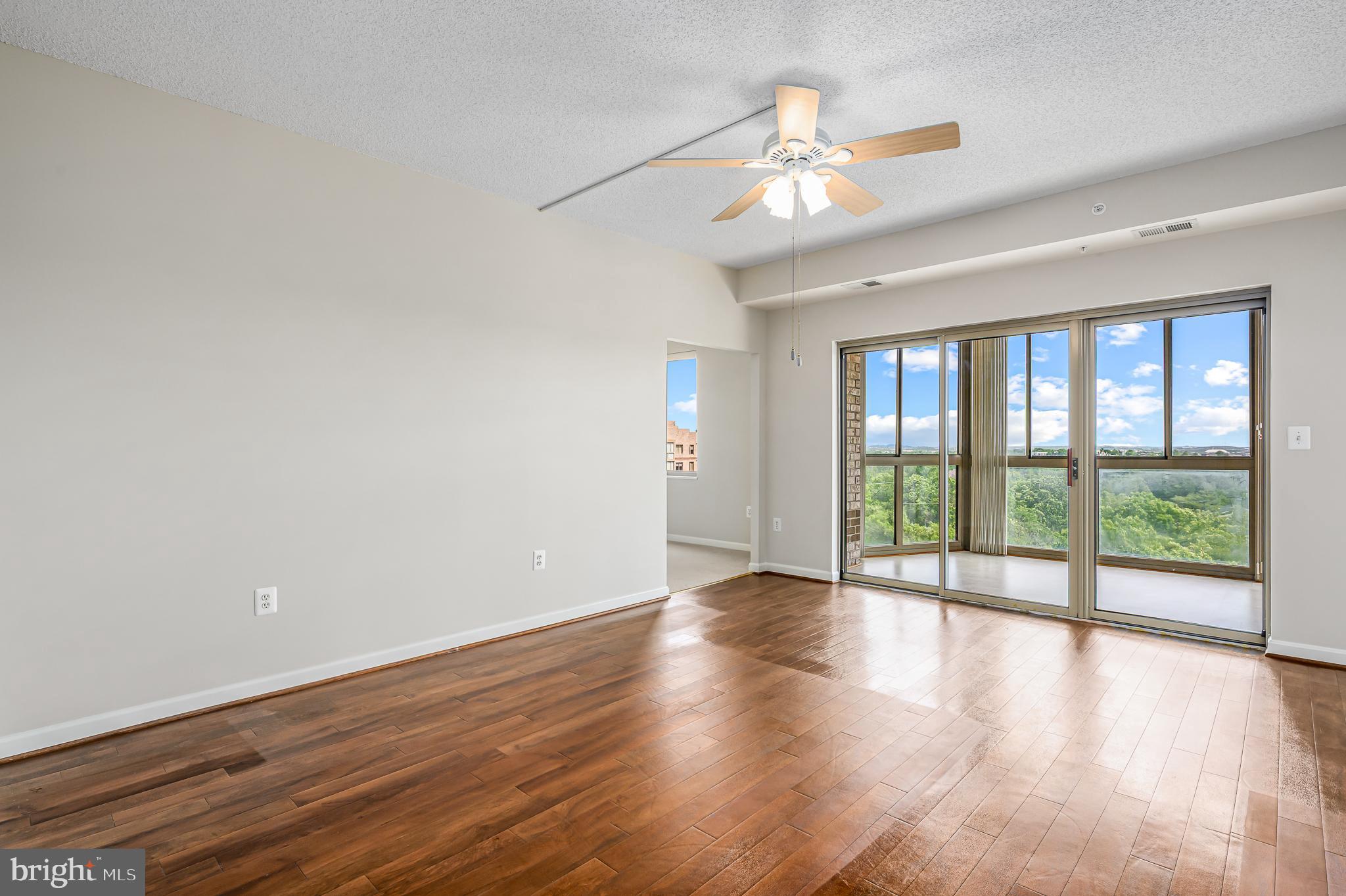 19375 Cypress Ridge Ter #906