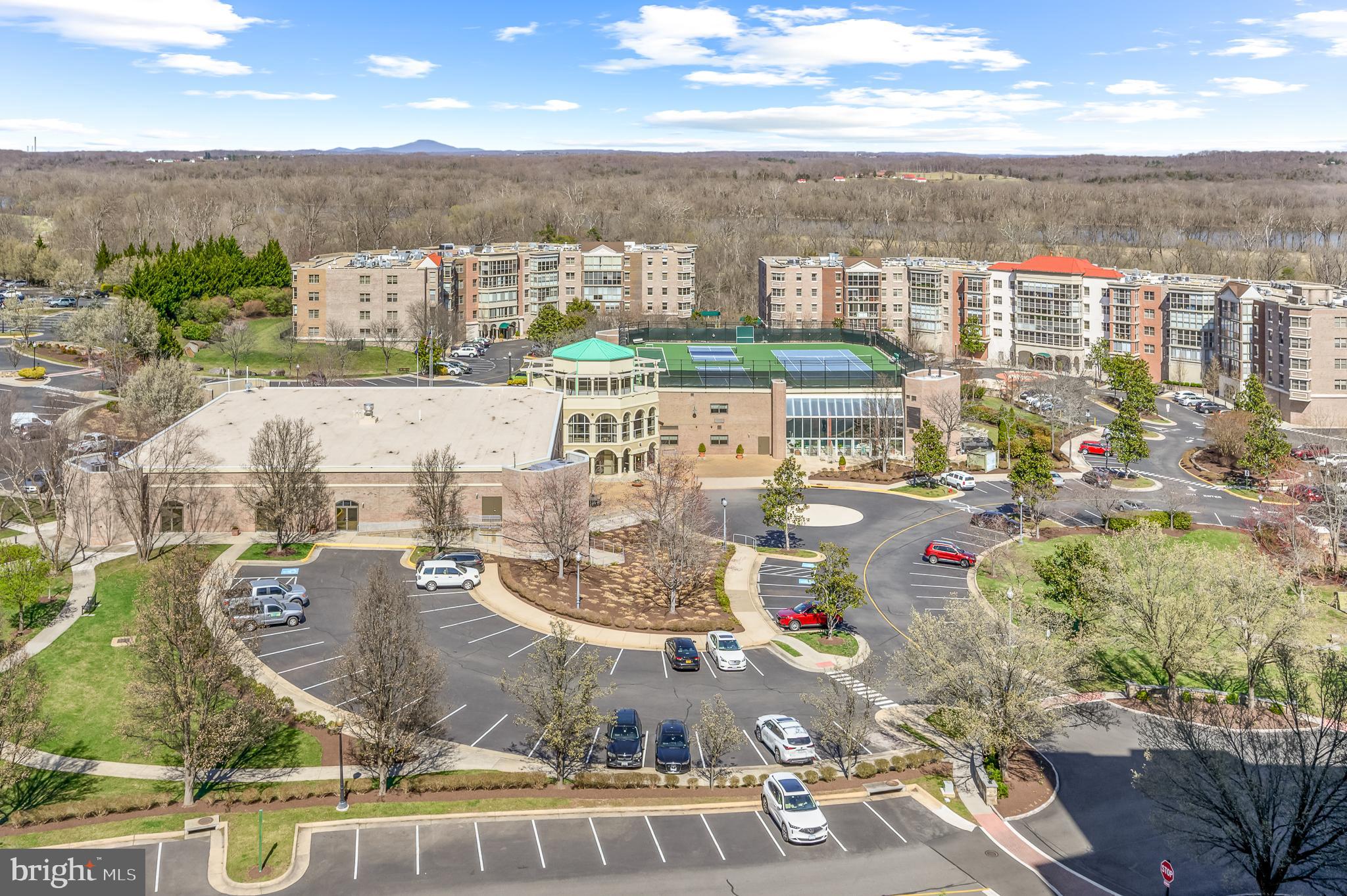 19375 Cypress Ridge Ter #906