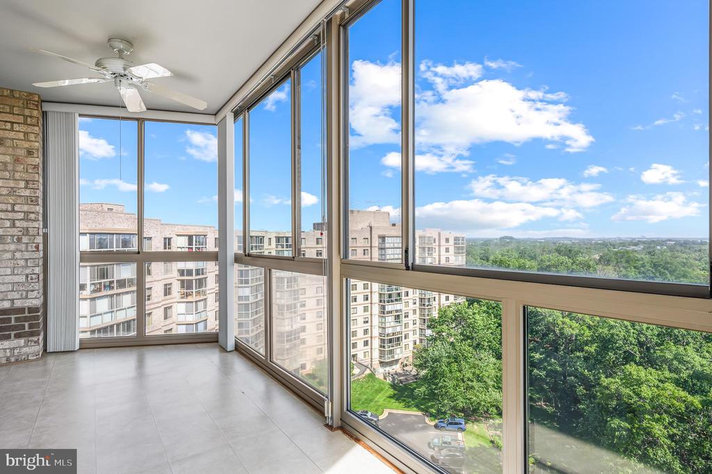 19375 Cypress Ridge Ter #906