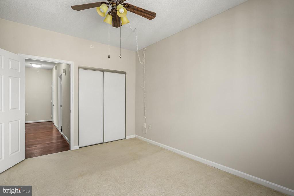 19375 Cypress Ridge Ter #906