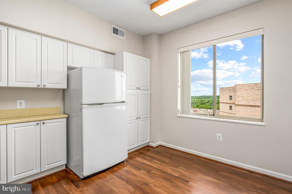 19375 Cypress Ridge Ter #906