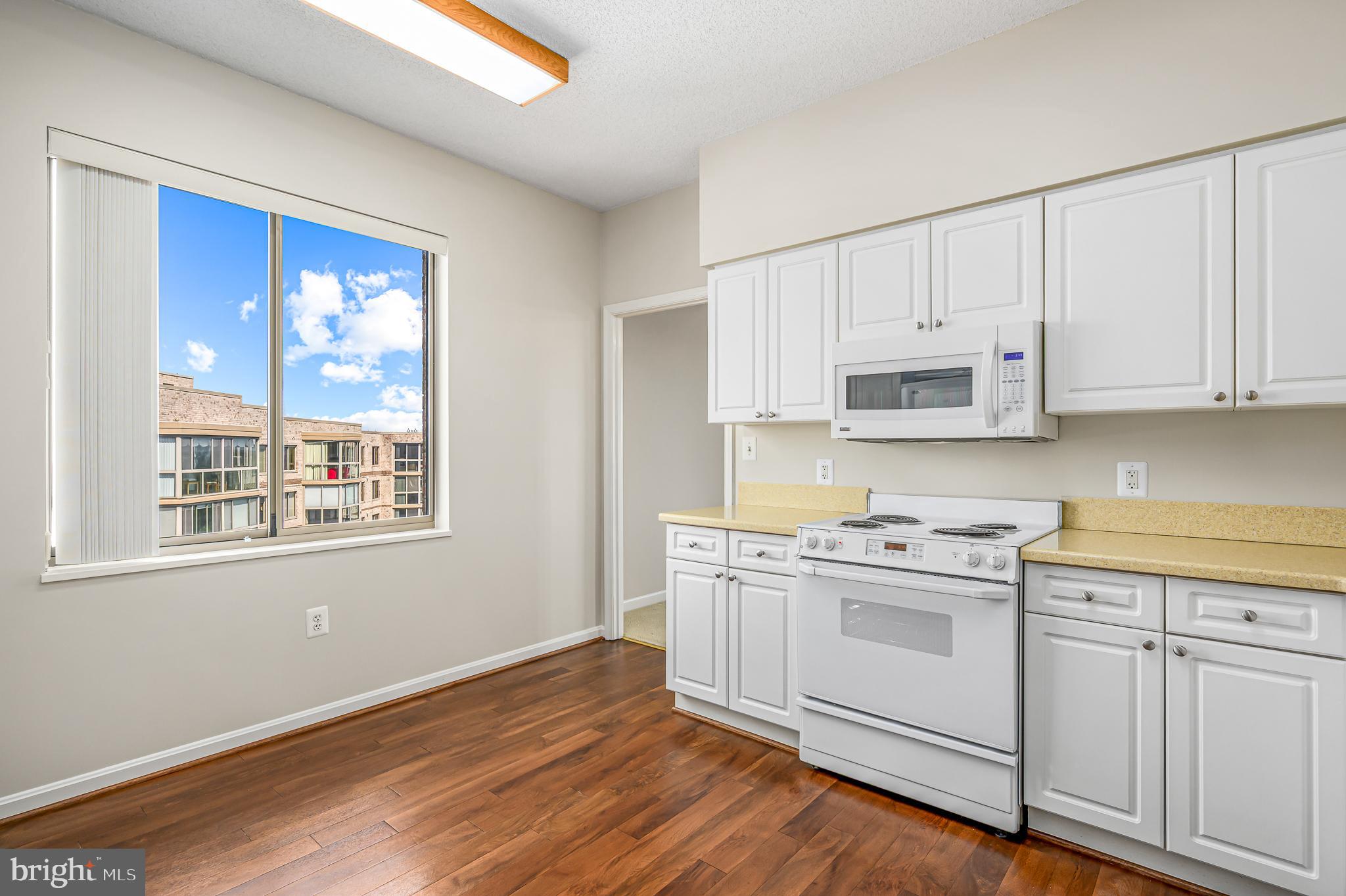 19375 Cypress Ridge Ter #906