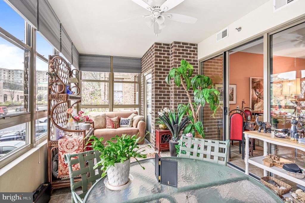 19350 Magnolia Grove Sq #105